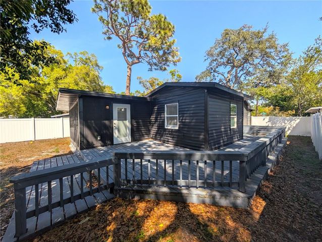 8004 N BOULEVARD, Tampa, FL 33604