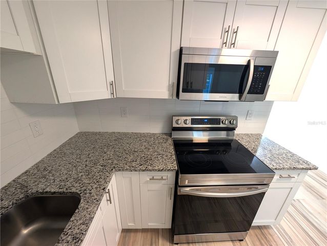 8004 N BOULEVARD, Tampa, FL 33604