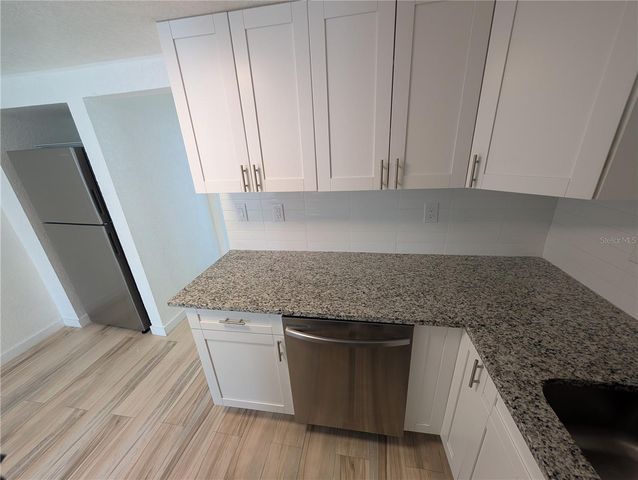 8004 N BOULEVARD, Tampa, FL 33604