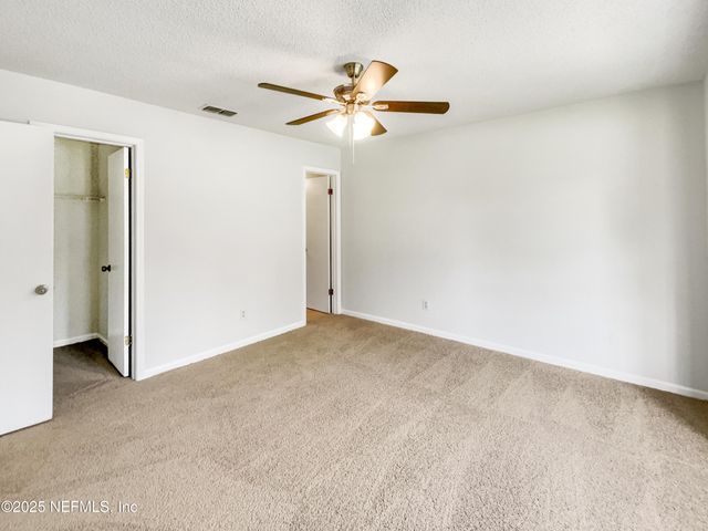 2439 BURNS Drive, Middleburg, FL 32068