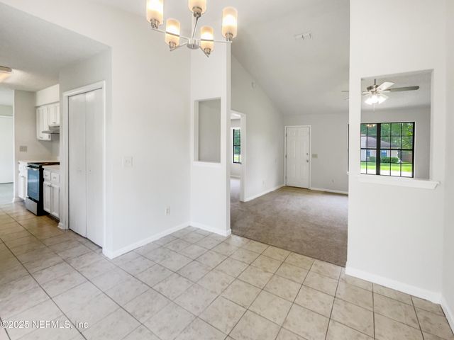2439 BURNS Drive, Middleburg, FL 32068