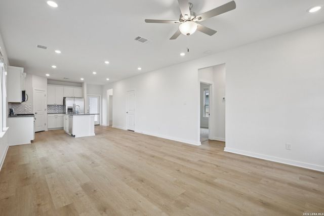 633 Salamander, San Marcos, TX 78666