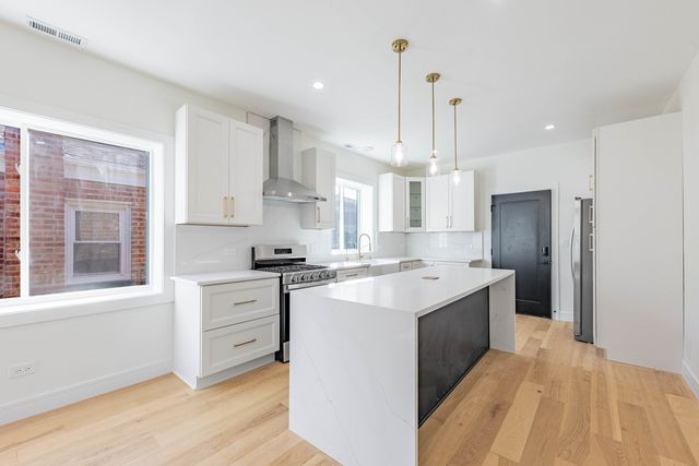 2920 73rd Court 2, Elmwood Park, IL 60707