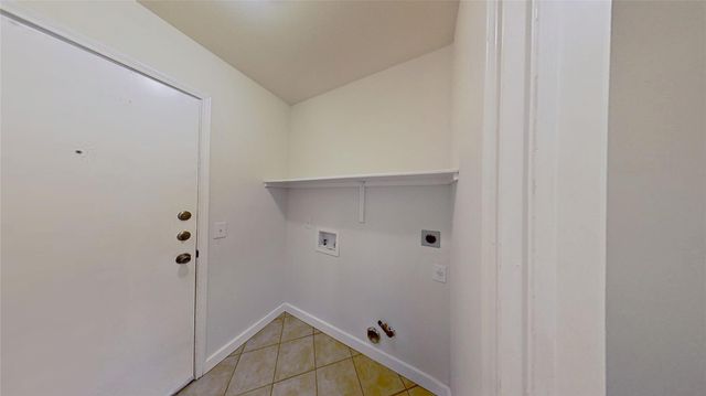 903 Lantana DR, Leander, TX 78641