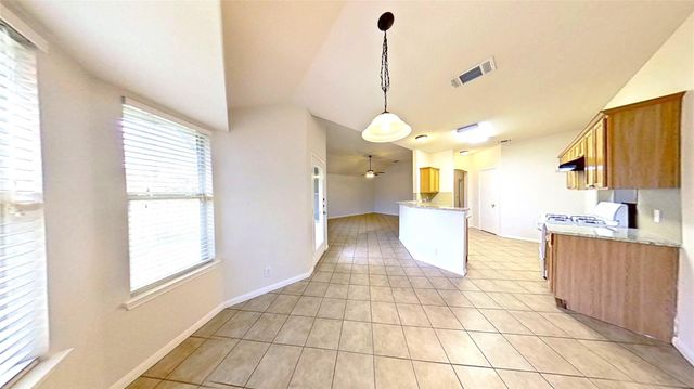 903 Lantana DR, Leander, TX 78641