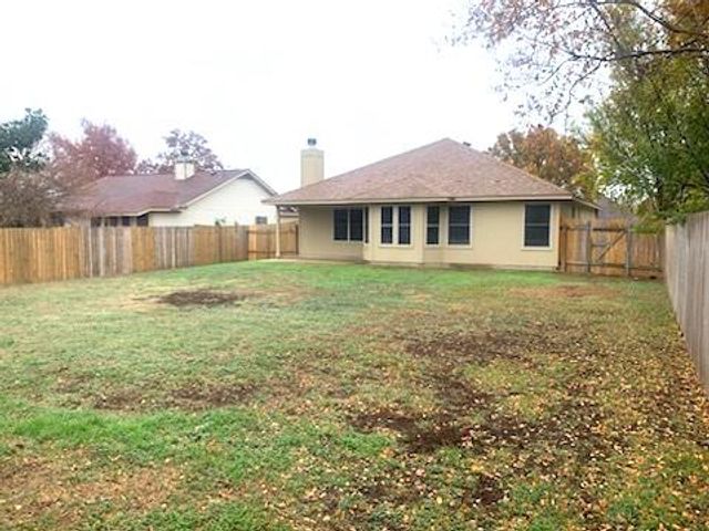 903 Lantana DR, Leander, TX 78641