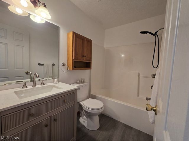 3246 McMackin Road, Madison, OH 44057