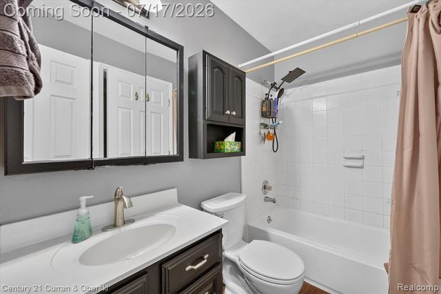 24525 Jamestowne Road, Novi, MI 48375