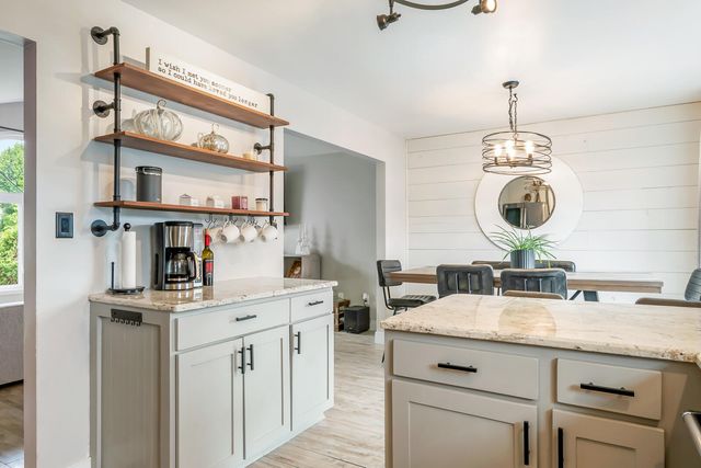1367 Dixon Pkwy, Chesterton, IN 46304