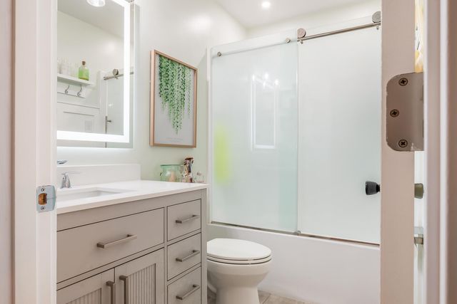 1367 Dixon Pkwy, Chesterton, IN 46304