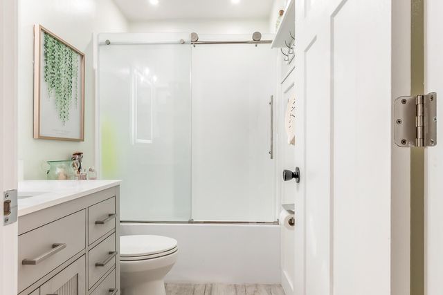 1367 Dixon Pkwy, Chesterton, IN 46304