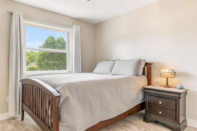 1367 Dixon Pkwy, Chesterton, IN 46304