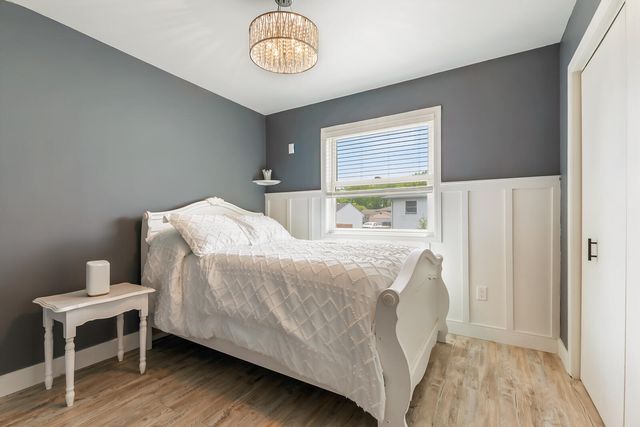 1367 Dixon Pkwy, Chesterton, IN 46304