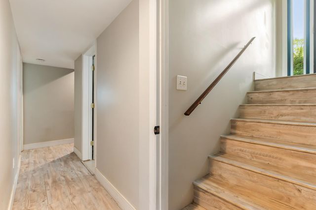 1367 Dixon Pkwy, Chesterton, IN 46304