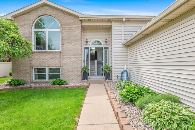 1367 Dixon Pkwy, Chesterton, IN 46304
