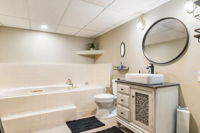 1367 Dixon Pkwy, Chesterton, IN 46304