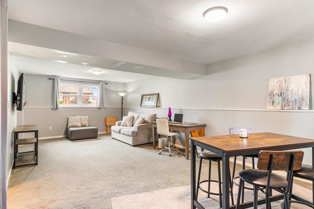 1367 Dixon Pkwy, Chesterton, IN 46304