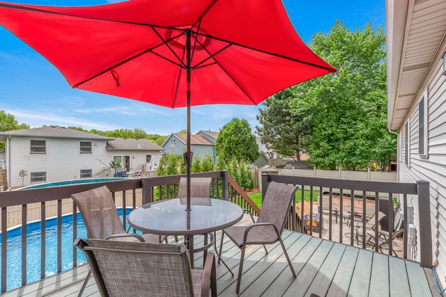 1367 Dixon Pkwy, Chesterton, IN 46304