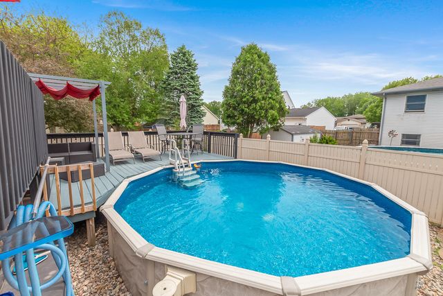 1367 Dixon Pkwy, Chesterton, IN 46304
