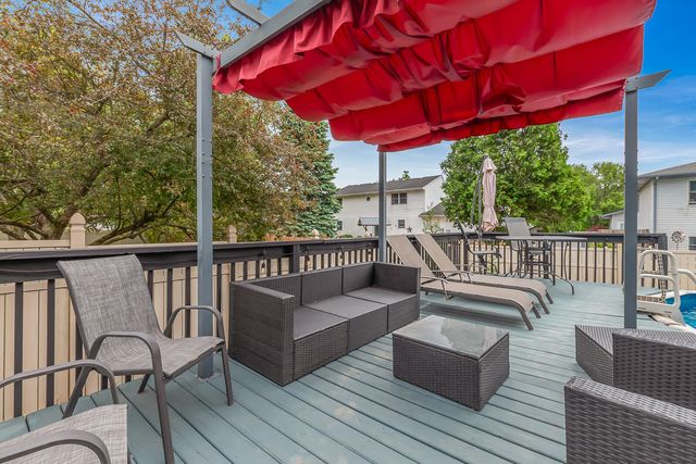 1367 Dixon Pkwy, Chesterton, IN 46304