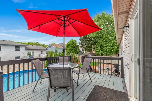 1367 Dixon Pkwy, Chesterton, IN 46304