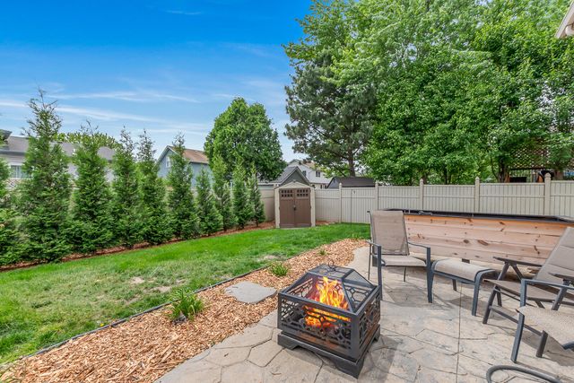 1367 Dixon Pkwy, Chesterton, IN 46304