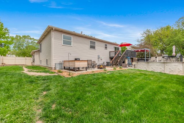 1367 Dixon Pkwy, Chesterton, IN 46304