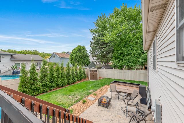 1367 Dixon Pkwy, Chesterton, IN 46304