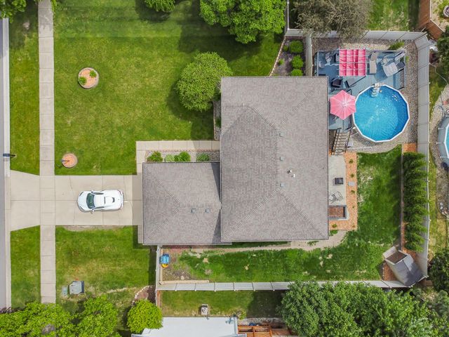 1367 Dixon Pkwy, Chesterton, IN 46304
