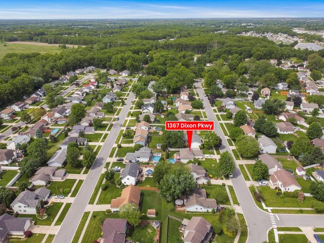 1367 Dixon Pkwy, Chesterton, IN 46304