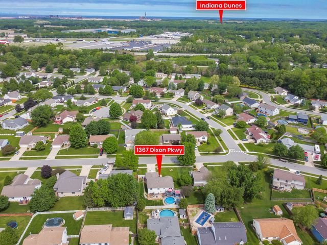 1367 Dixon Pkwy, Chesterton, IN 46304