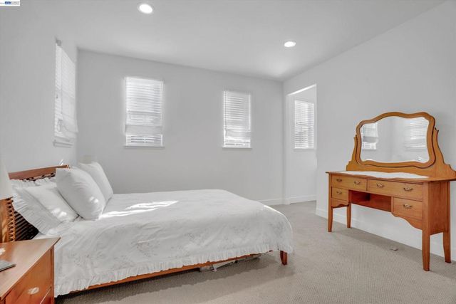 263 E Vita Ave, Mountain House, CA 95391