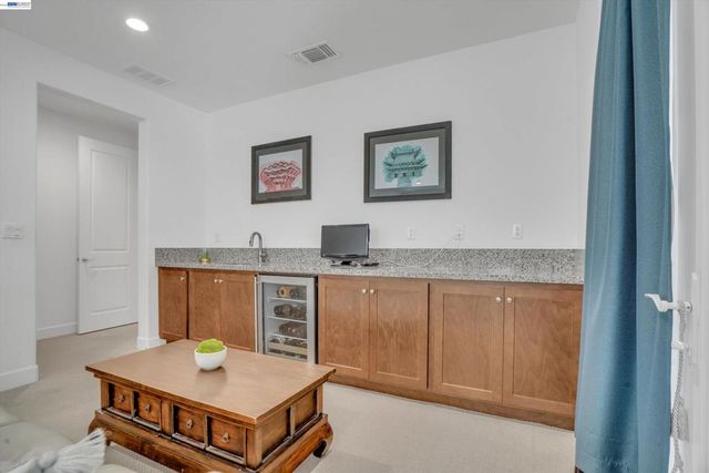 263 E Vita Ave, Mountain House, CA 95391
