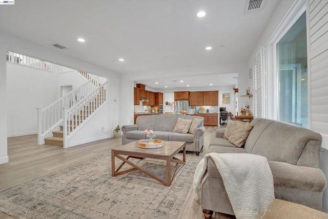 263 E Vita Ave, Mountain House, CA 95391