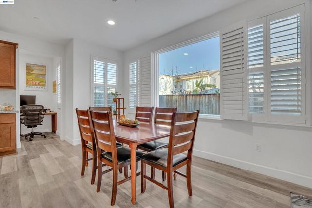 263 E Vita Ave, Mountain House, CA 95391