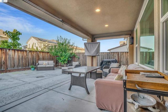 263 E Vita Ave, Mountain House, CA 95391
