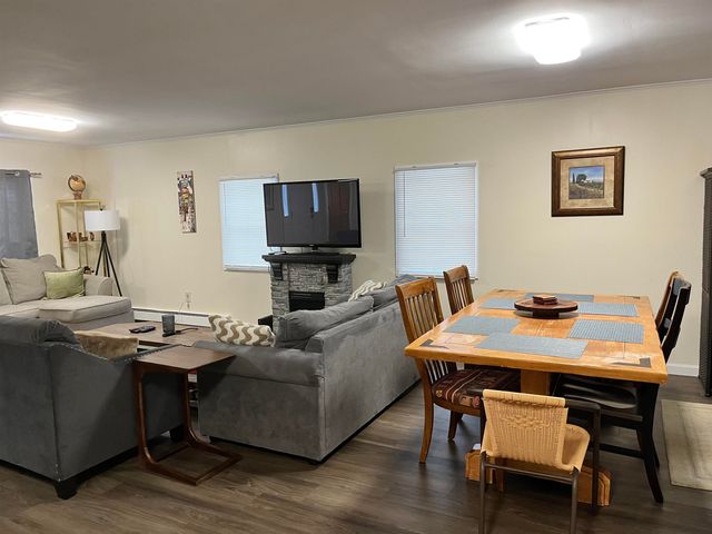 8 Charter Hill Drive, Rutland City, VT 05701