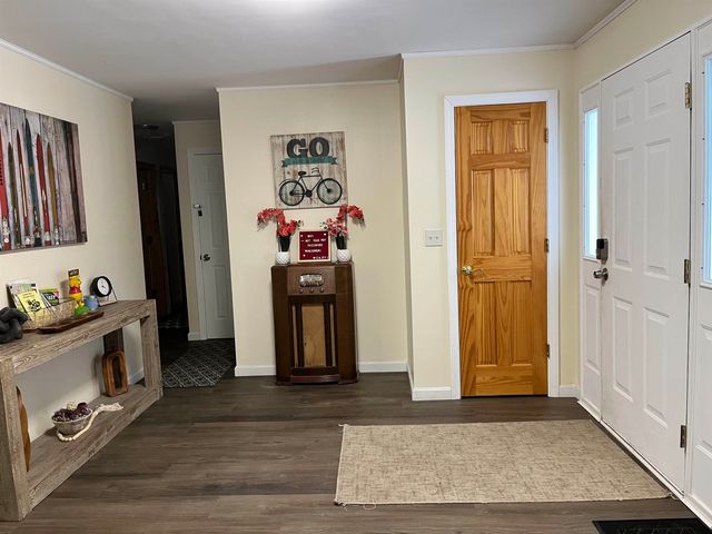 8 Charter Hill Drive, Rutland City, VT 05701