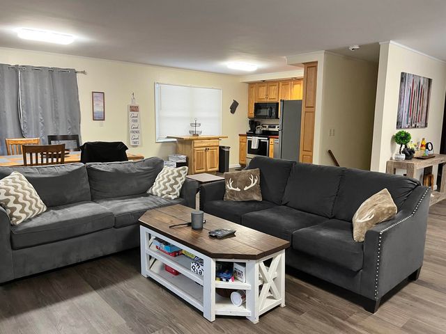 8 Charter Hill Drive, Rutland City, VT 05701