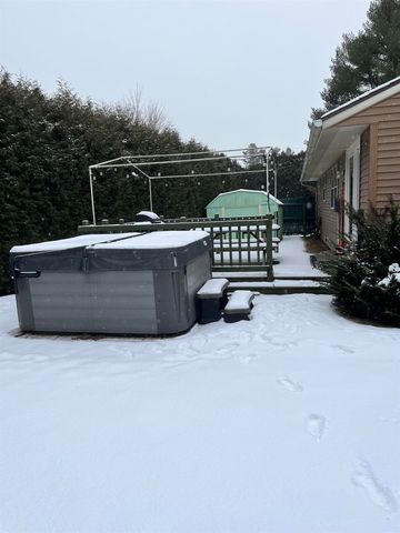 8 Charter Hill Drive, Rutland City, VT 05701