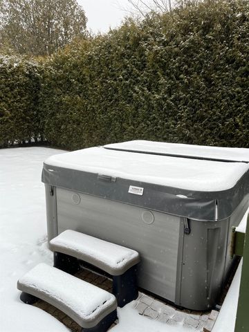 8 Charter Hill Drive, Rutland City, VT 05701