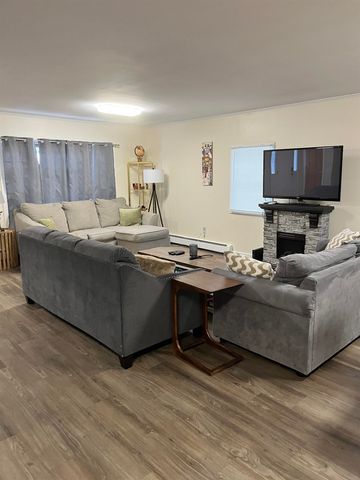 8 Charter Hill Drive, Rutland City, VT 05701