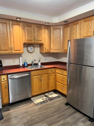 8 Charter Hill Drive, Rutland City, VT 05701