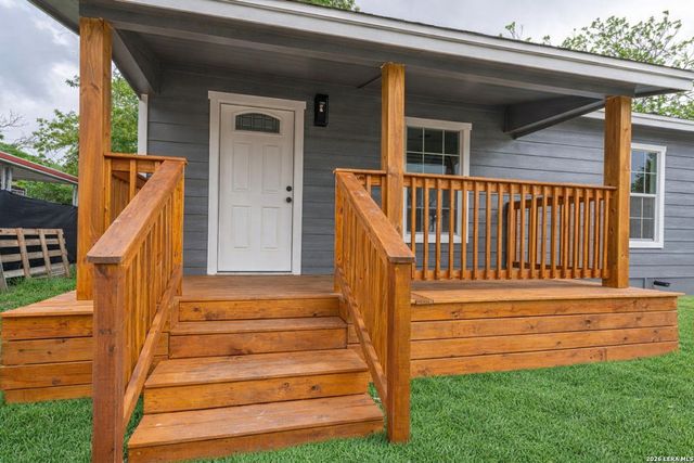 1219 SIMS AVE, San Antonio, TX 78225