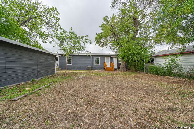 1219 SIMS AVE, San Antonio, TX 78225