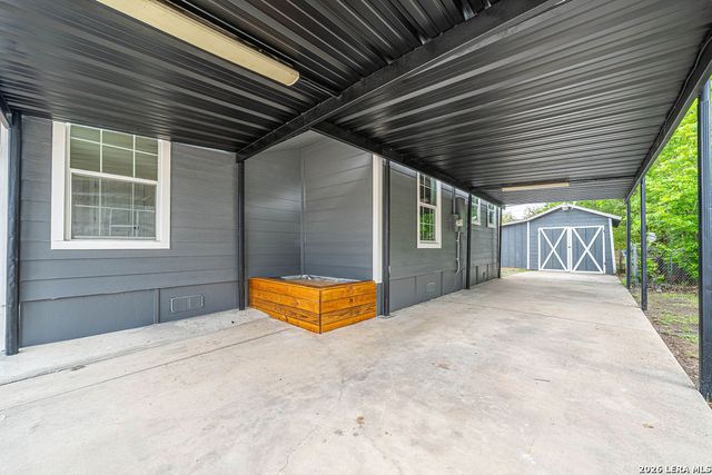 1219 SIMS AVE, San Antonio, TX 78225