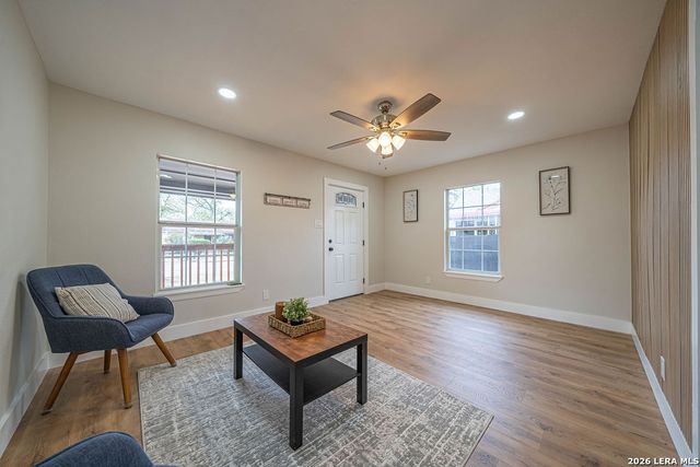 1219 SIMS AVE, San Antonio, TX 78225