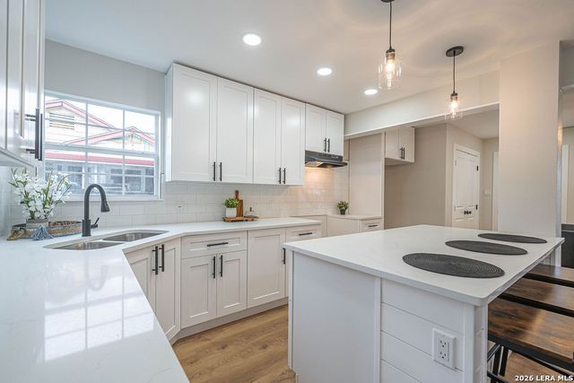 1219 SIMS AVE, San Antonio, TX 78225