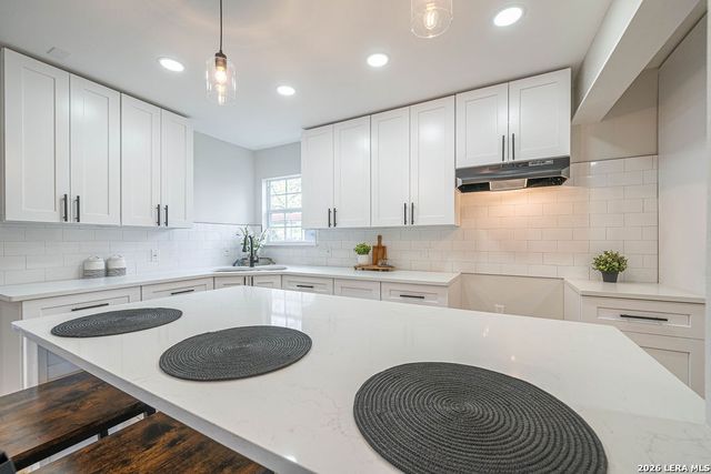 1219 SIMS AVE, San Antonio, TX 78225