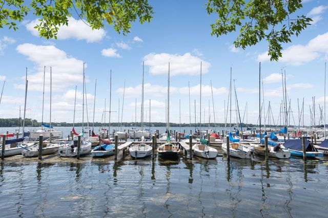 17710 Valley Cove Ct, Wayzata, MN 55391